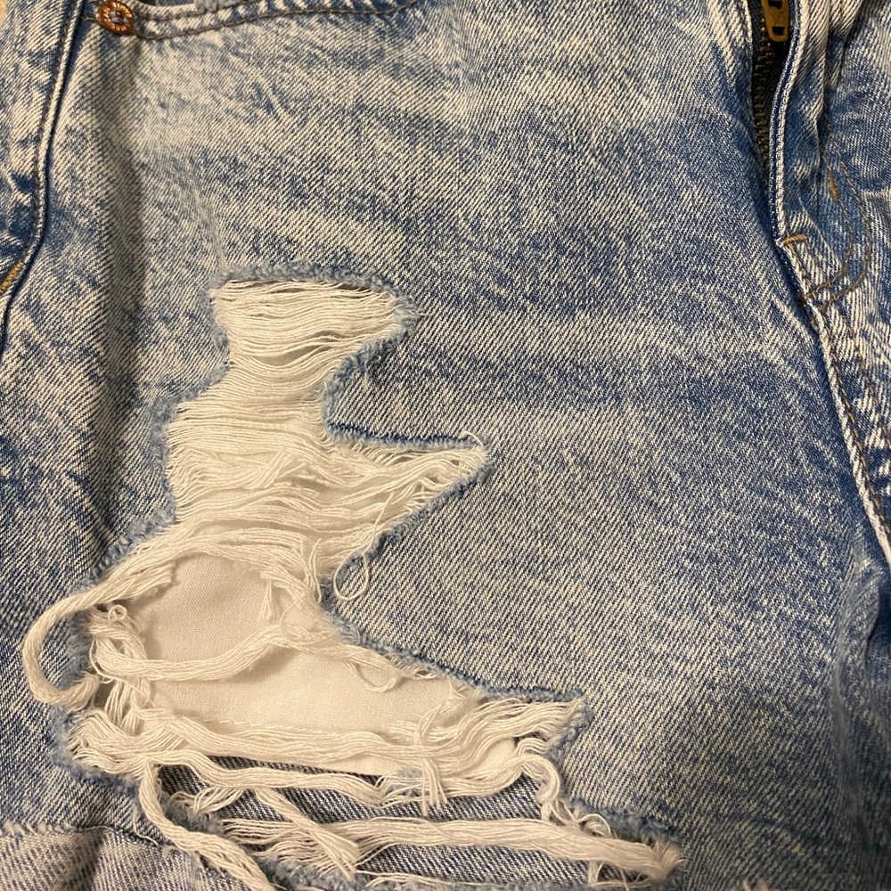Jean Shorts - Picture 3 of 3
